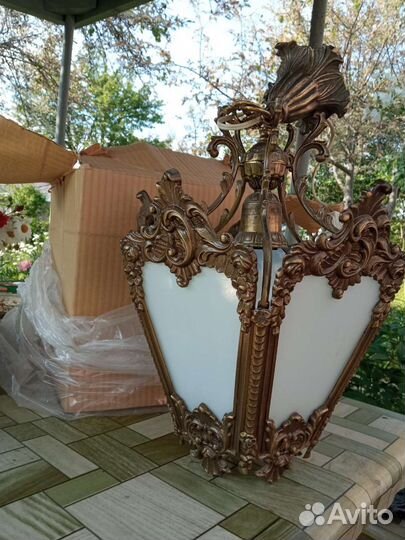 Люстра новая