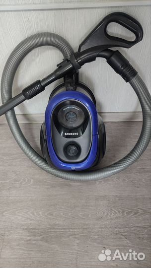 Пылесос samsung SC18M2110SB