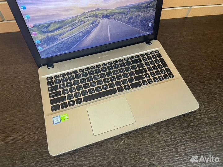 Ноутбук Asus/i3-7/Full HD/8Гб/920MX-2Гб/SSD