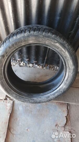 Goodyear Ultra Grip Ice Arctic 2 SUV 235/60 R18