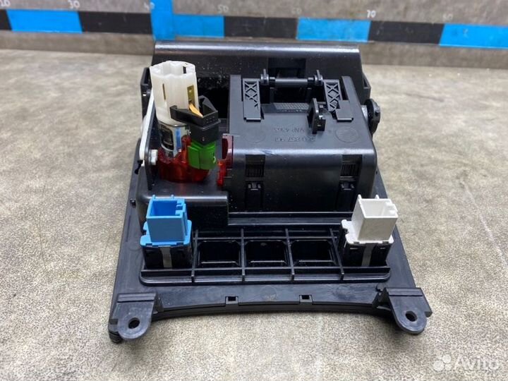 Пепельница Volkswagen Golf 6 1.6 BSE AT 2009