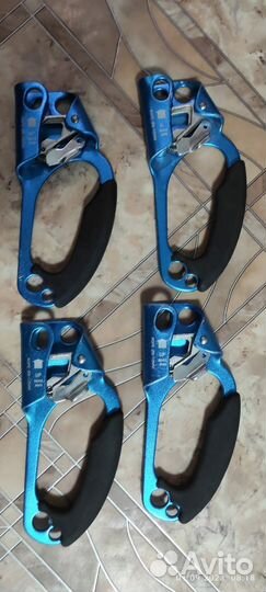 Жумары и карабины Альпинистское снаряжение