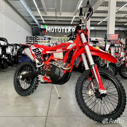 Мотоцикл Regulmoto Holeshot Red Edition (4 valves)