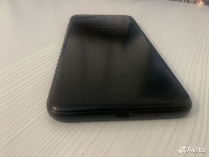 Телефон honor 7а