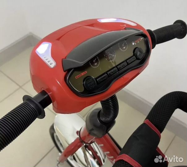 Трехколесный велосипед luxmom