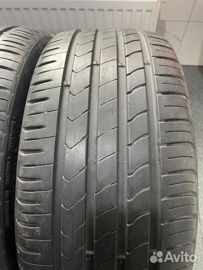 Kumho Ecsta HS51 225/45 R17