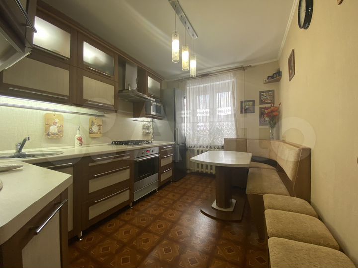 3-к. квартира, 67,7 м², 2/10 эт.