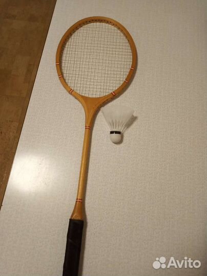 Ракетка для бадминтона
