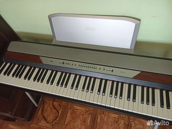 Пианино цифровое электрическое Korg SP-250