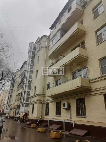 Комната 30 м² в 4-к., 6/6 эт.