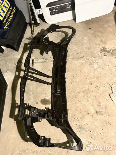 Передняя панель, телевизор Renault Master 3