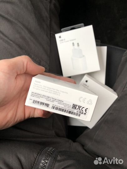 Зарядное устройство на iPhone USB-C 20w (оригинал)