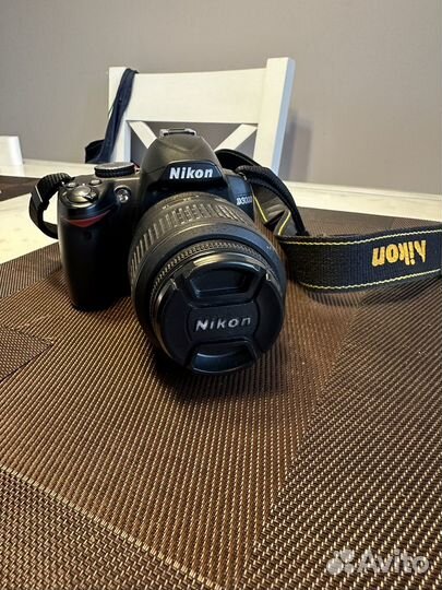 Зеркальный фотоаппарат Nikon D3000