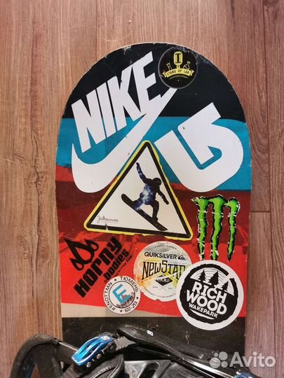 Сноуборд с креплениями