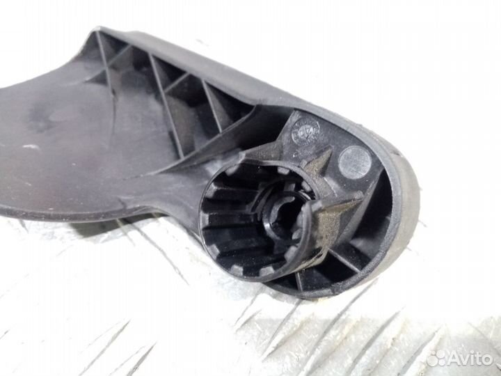 Б/У Ручка открывания капота Audi Q3#001