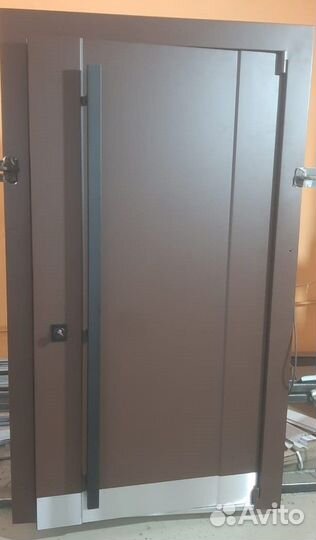 Двери входные