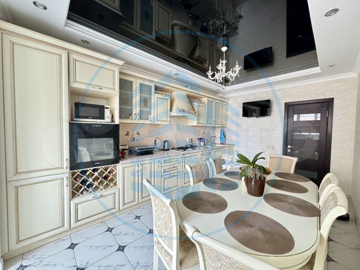 2-к. квартира, 72 м², 2/3 эт.