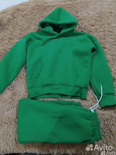 Костюм на девочку 152