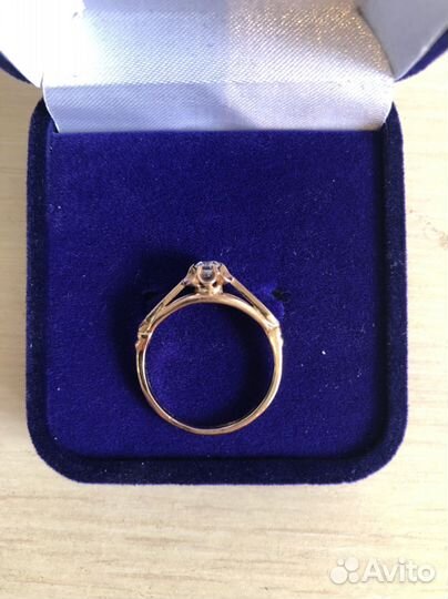 Золотое кольцо с бриллиантом 18,0