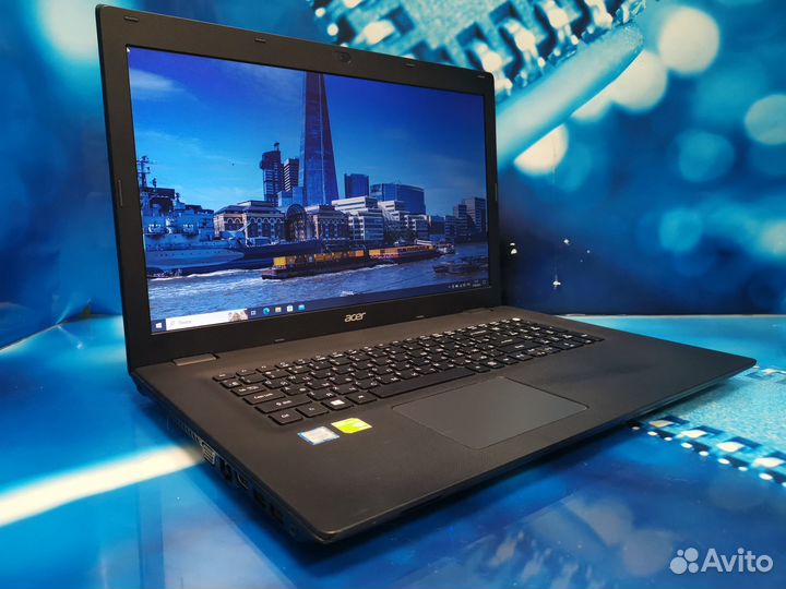 Acer TravelMate для работы, с большим экраном