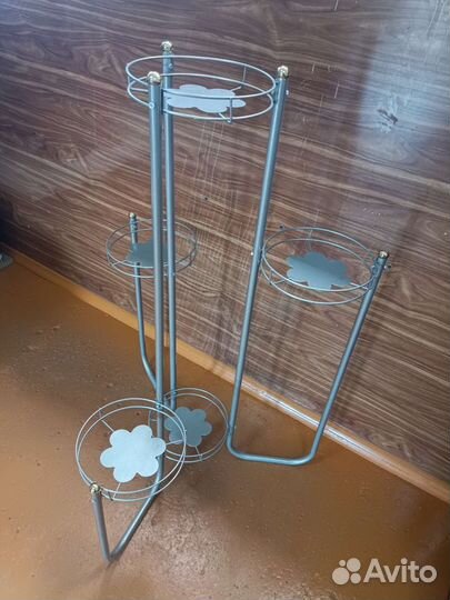 Подставка для цветов напольная металлическая