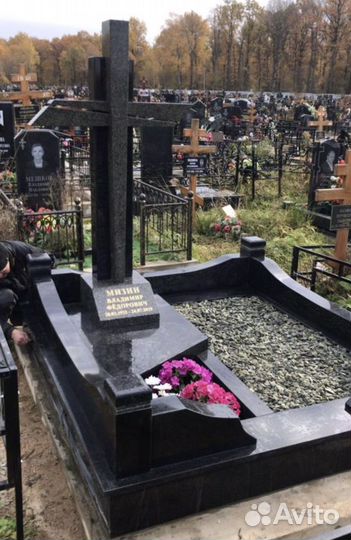 Изготовление установка памятников из гранита