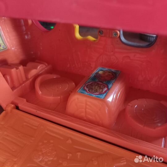 Развивающая игрушка- кораблик