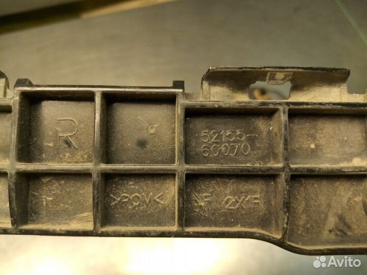 Кронштейн бампера задний Lexus Lx570 URJ201