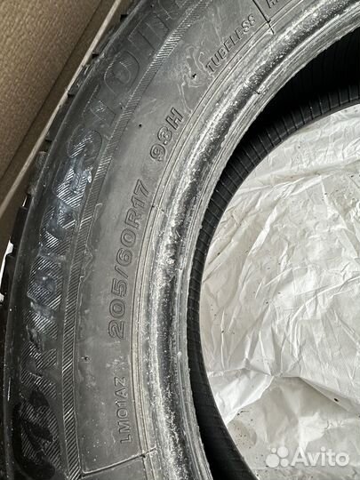 Bridgestone Blizzak LM-001 205/60 R17 93H