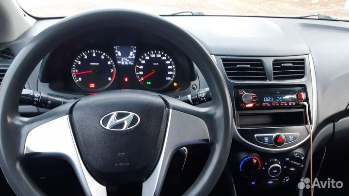 Hyundai Solaris 1.4 МТ, 2011, 181 600 км