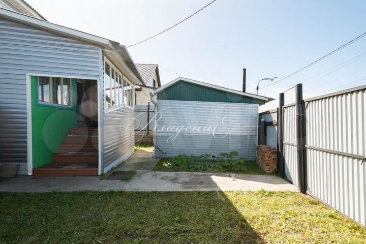 Дом 172,9 м² на участке 6 сот.