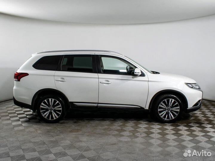 Mitsubishi Outlander 2.4 CVT, 2020, 97 562 км