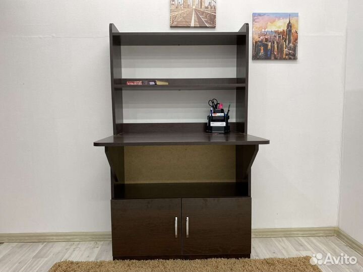 Стол, уголок школьника. Доставка бесплатно