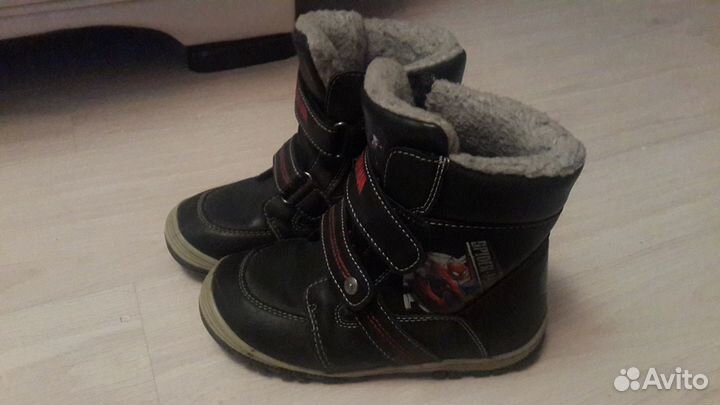 Продам ботинки