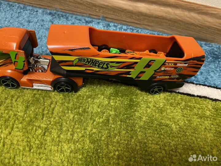 Hot Wheels Грузовик с машинкой