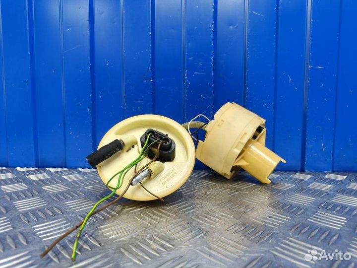 Насос топливный Volkswagen Passat B5 1.6 AHL 1997