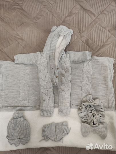Комплект на выписку вязаный утепленный