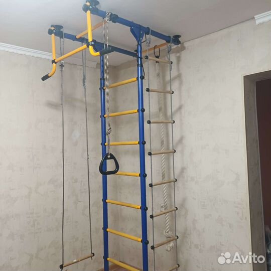 Шведская стенка с турником и брусьями бу