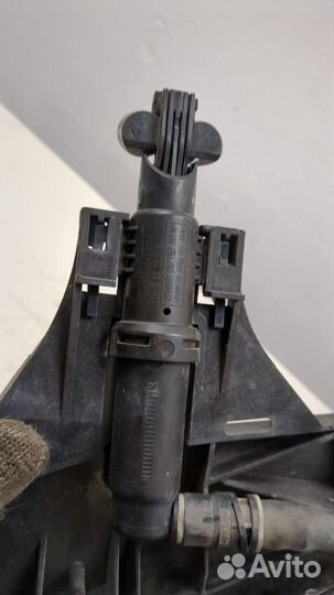 Кронштейн фары левый BMW 7 F01