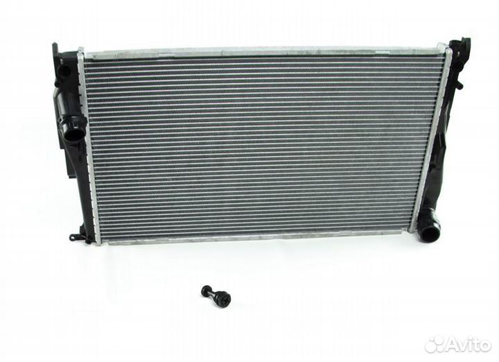 Радиатор охлаждения BMW Z4 E89