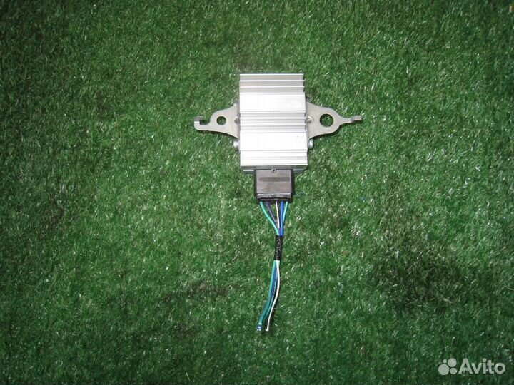 Блок управления топливным насосом Toyota Auris E1