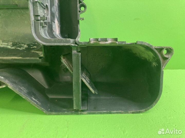 Корпус воздушного фильтра кабины scania P340