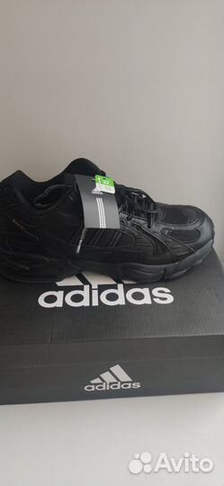 Кроссовки зимние adidas 41,42,43,44,45 в наличии