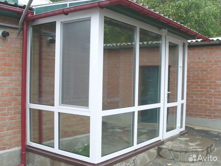 Дверь пластиковая входная