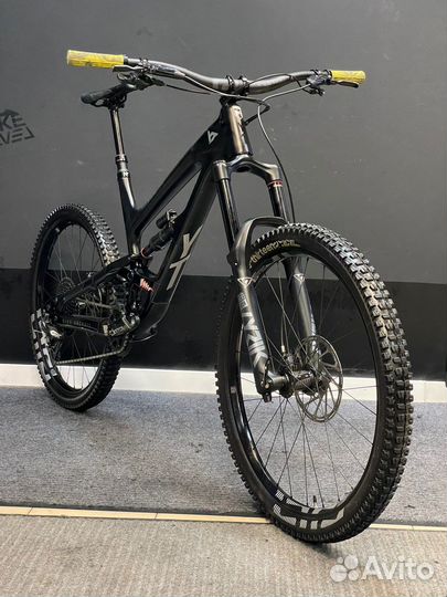 Carbon Enduro YT Capra Pro 27.5 2020