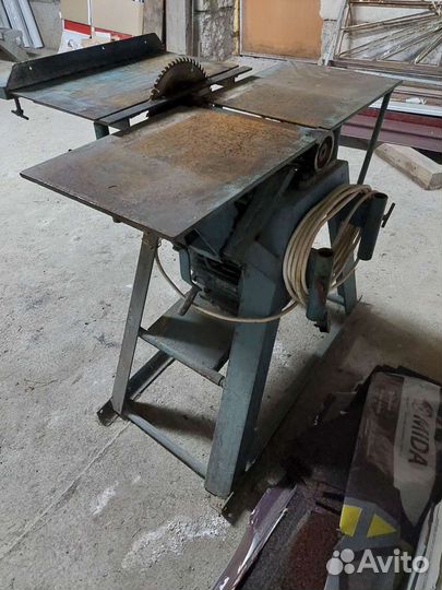 Деревообрабатывающий станок