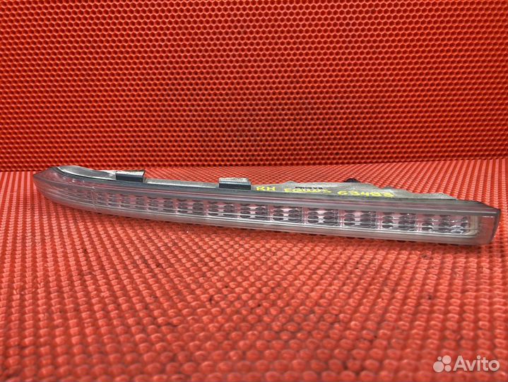 Поворотник правый Hyundai 923023B700