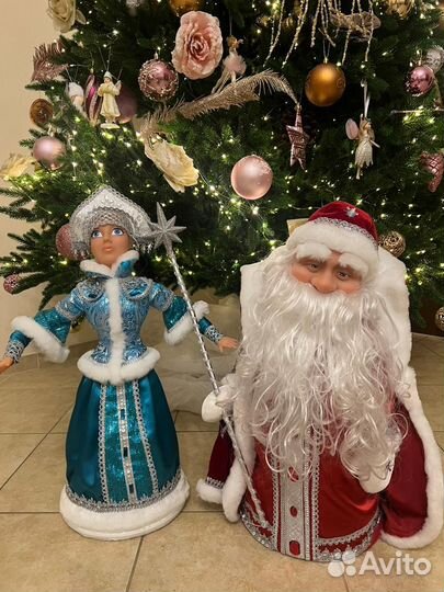 Дед мороз и Снегурочка под елку