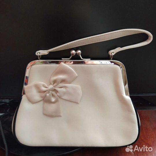 Сумка атласная. Avon. Эйвон. Раритет