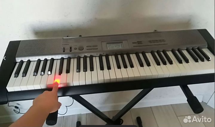 Синтезатор Casio LK 125